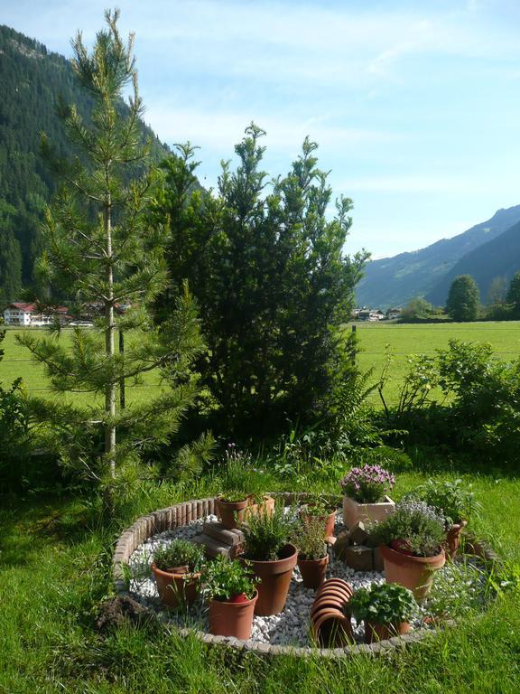 Landhaus Tyrol Майрхофен Экстерьер фото