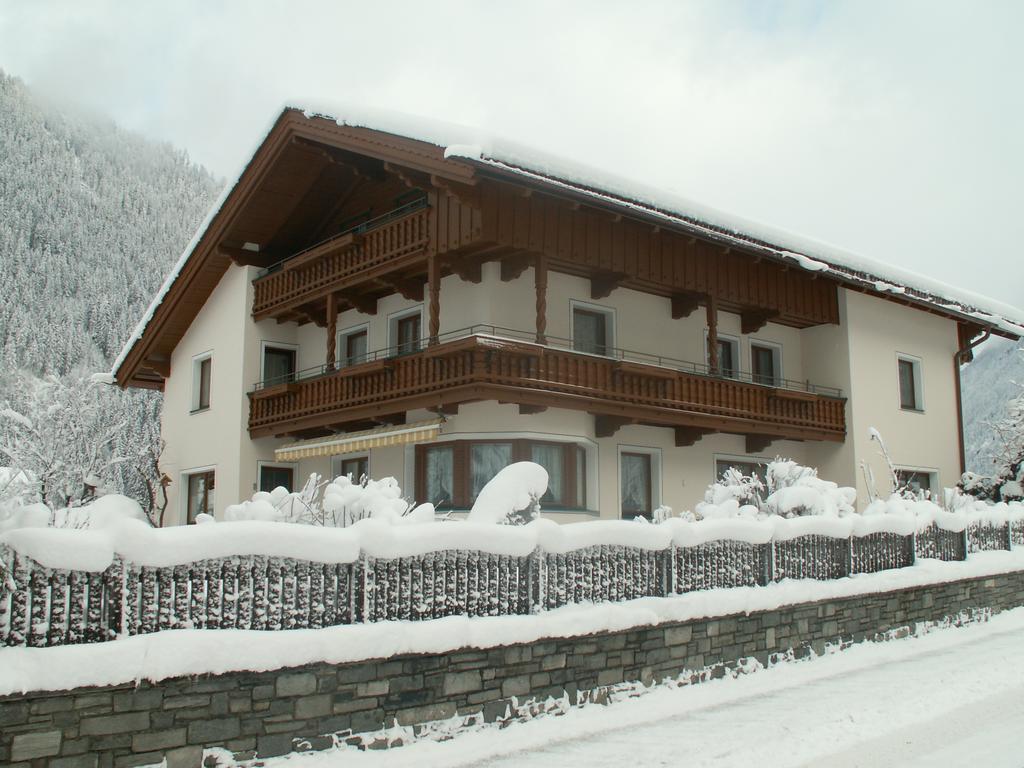 Landhaus Tyrol Майрхофен Экстерьер фото